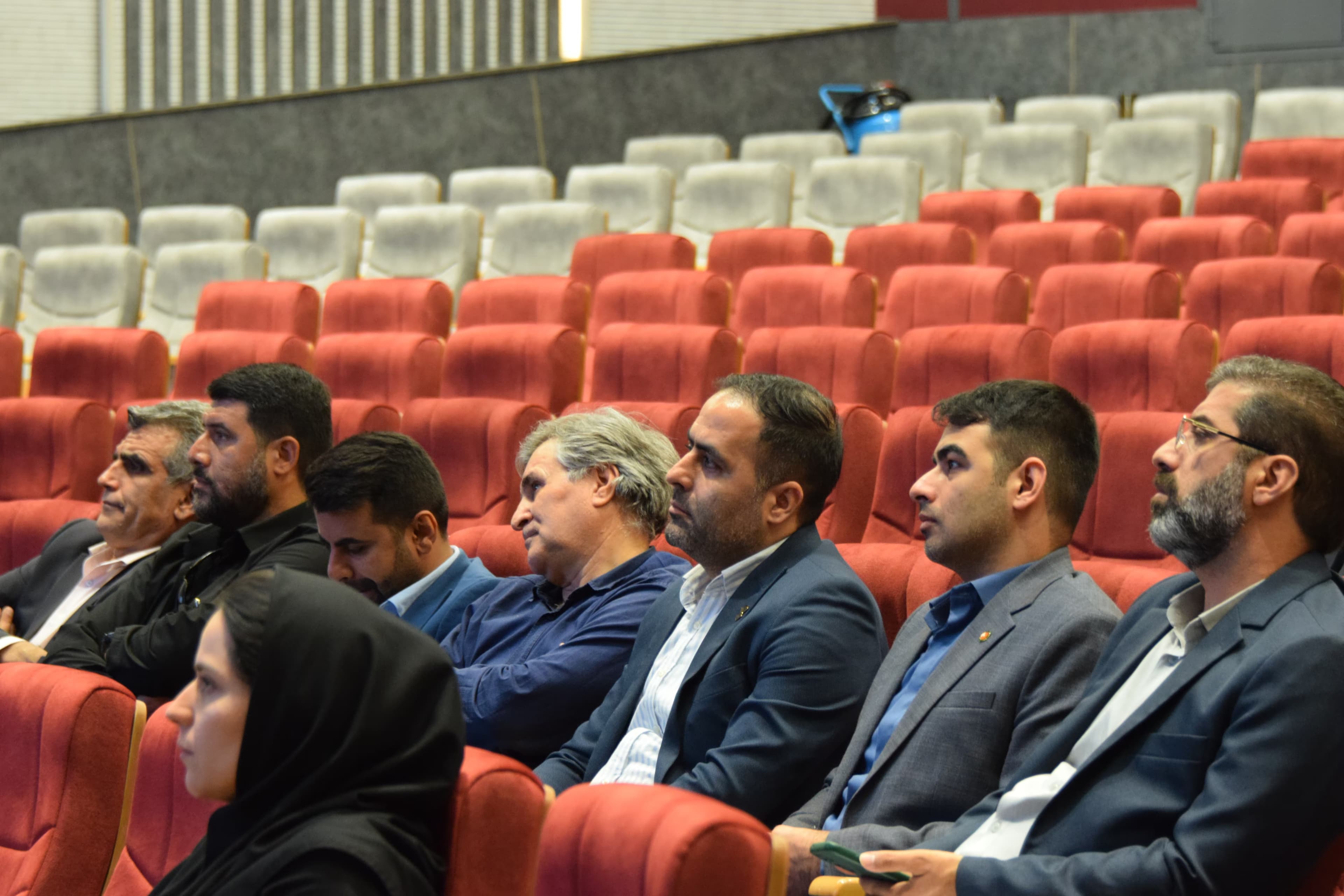  جهش ۲۳۷ درصدی سود تلفیقی و رشد ۱۹۲ درصدی سود شرکت کارخانجات پارس الکتریک